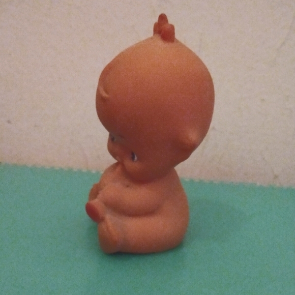 Vintage Kewpie look a like rubber doll - Picture 5 of 7